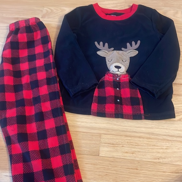 Carter's Other - 2 sets Christmas Holiday Pajama Sets, kids size: 5